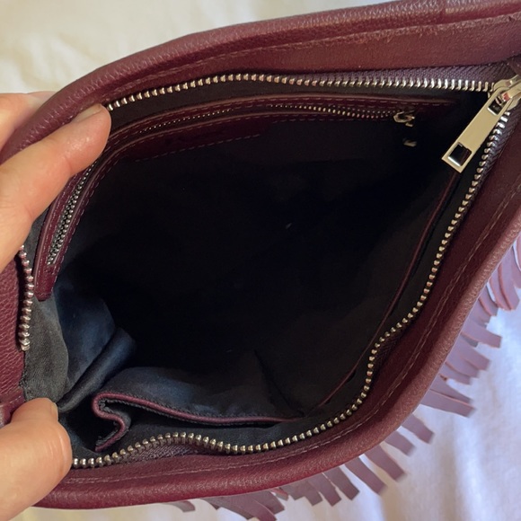 Fringe crossbody - Picture 4 of 4